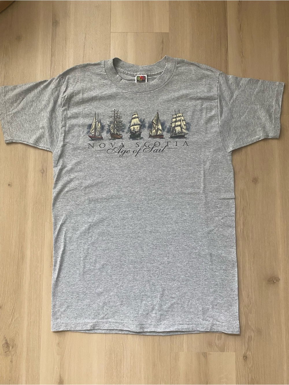 Vintage Fruit of the Loom Heavy Nova Scotia Age of Sail T-Shirt Made In Canada L